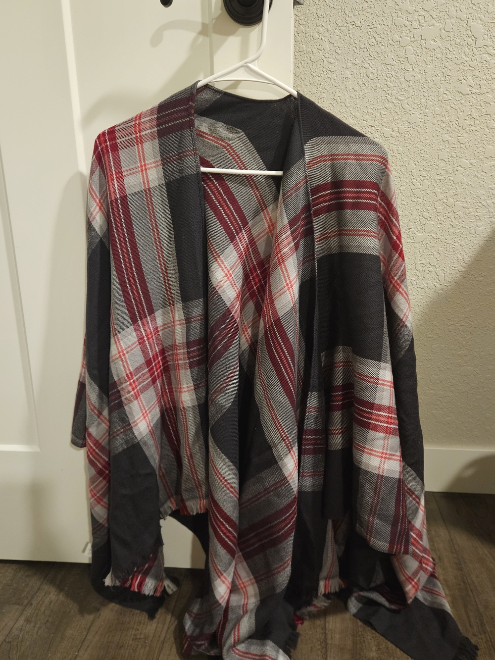 Lululemon Plaid Open-Front Women’s Sweater Wrap in Red, Gray & White